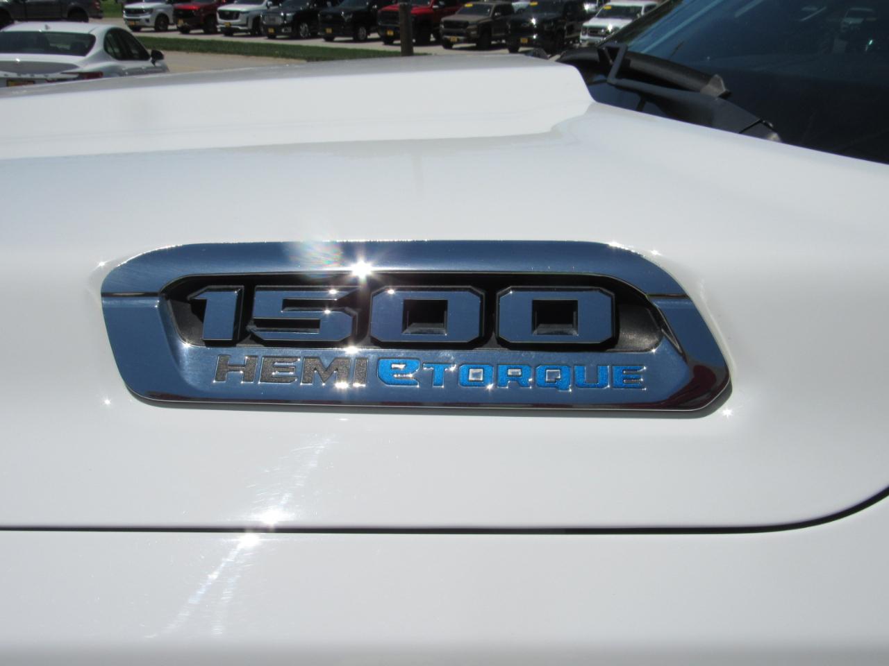 RAM 1500 Laramie Crew Cab 4WD 2023