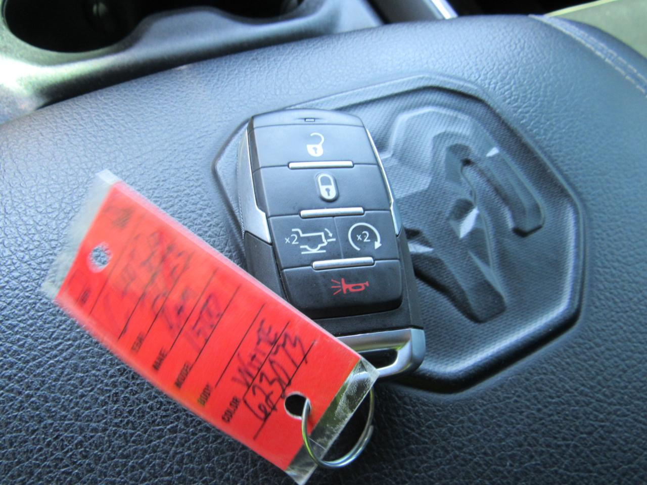 RAM 1500 Laramie Crew Cab 4WD 2023
