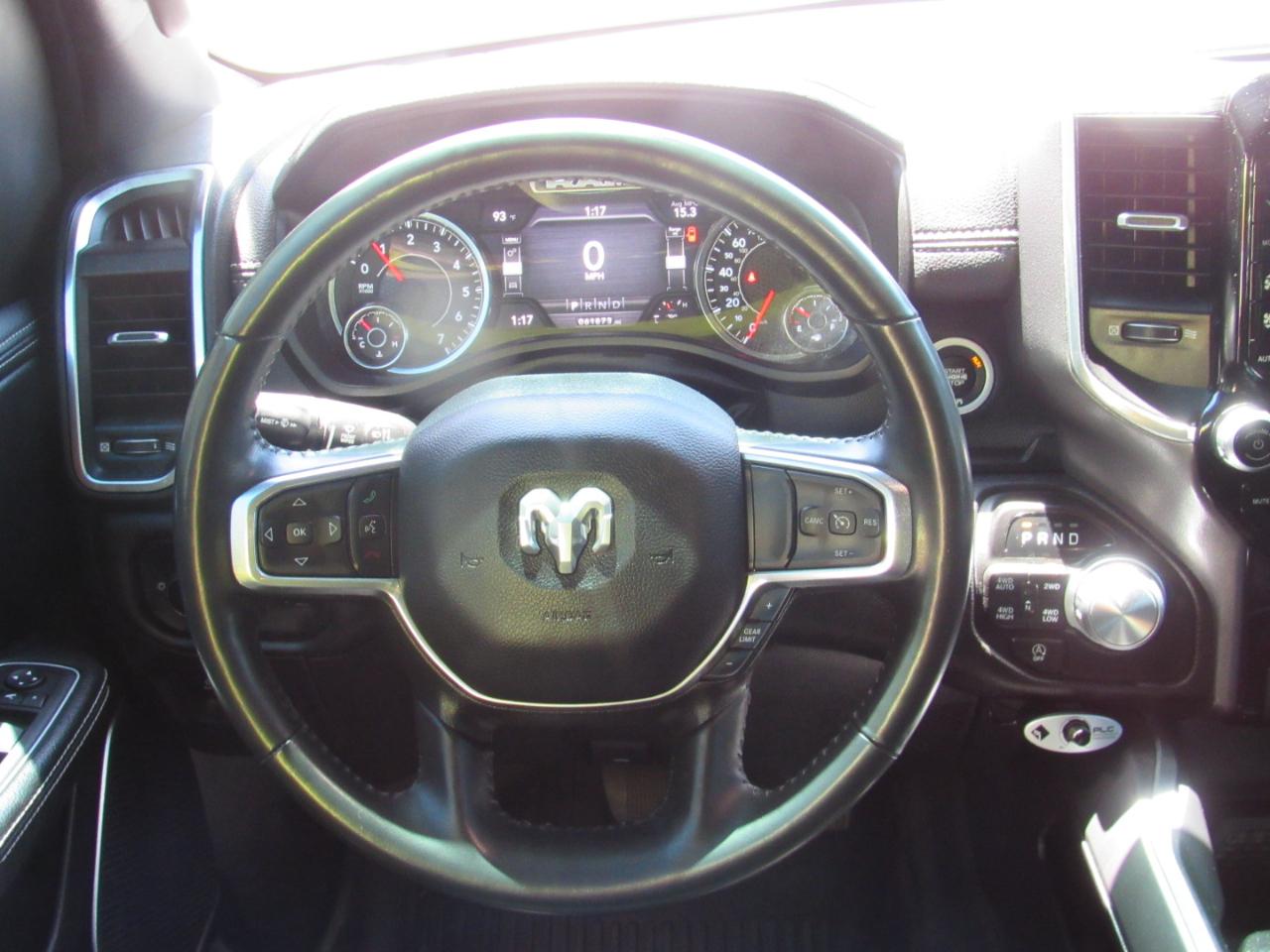 RAM 1500 Laramie Crew Cab 4WD 2023