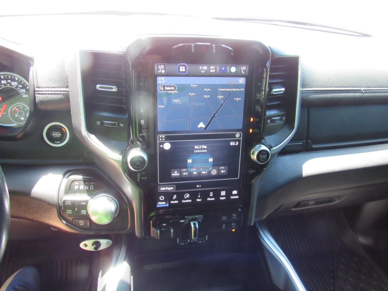 RAM 1500 Laramie Crew Cab 4WD 2023