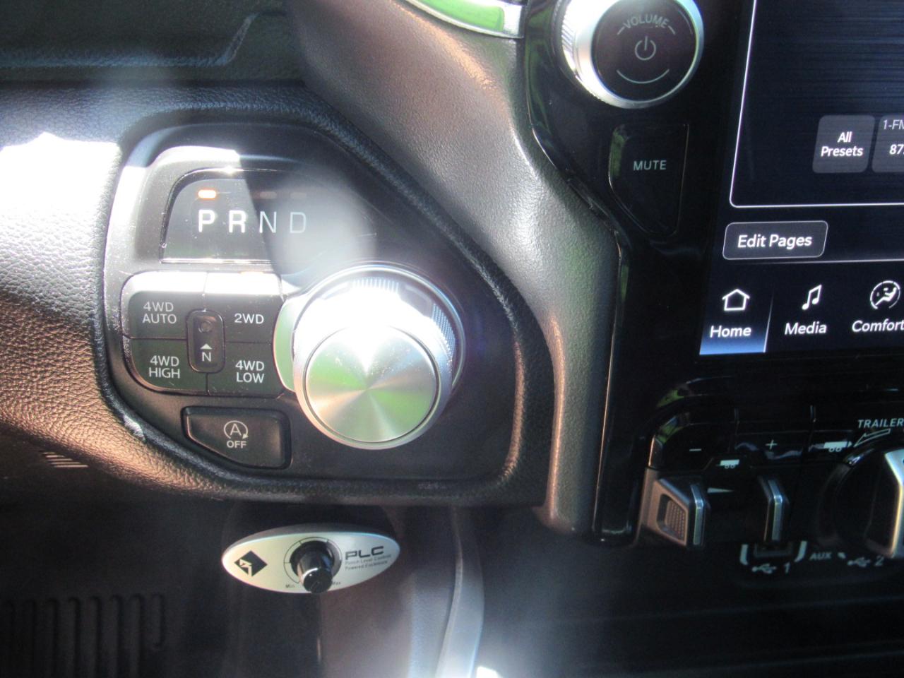 RAM 1500 Laramie Crew Cab 4WD 2023