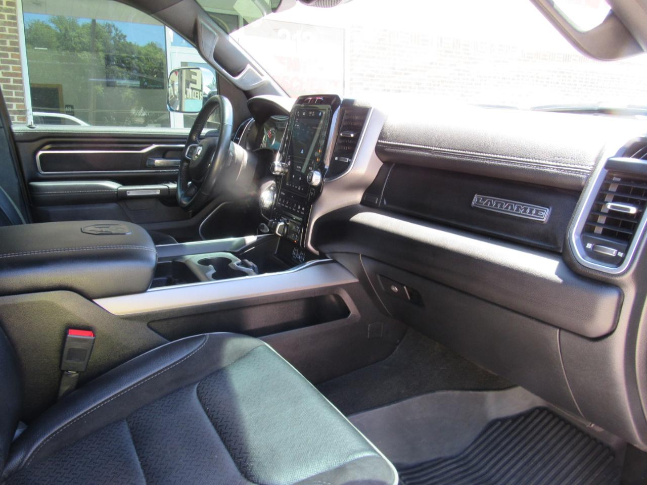 RAM 1500 Laramie Crew Cab 4WD 2023