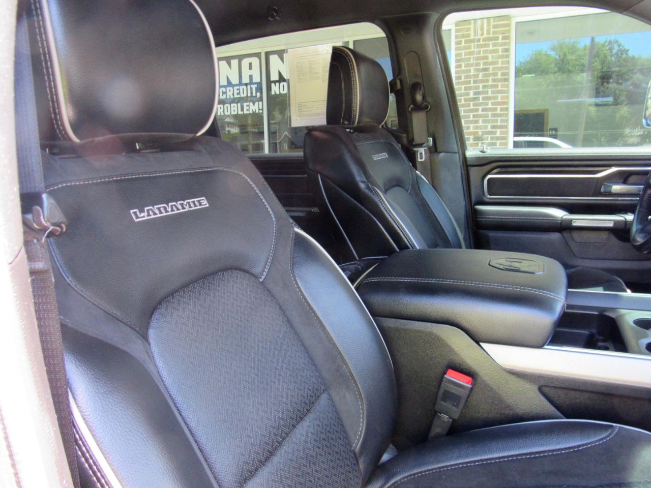 RAM 1500 Laramie Crew Cab 4WD 2023