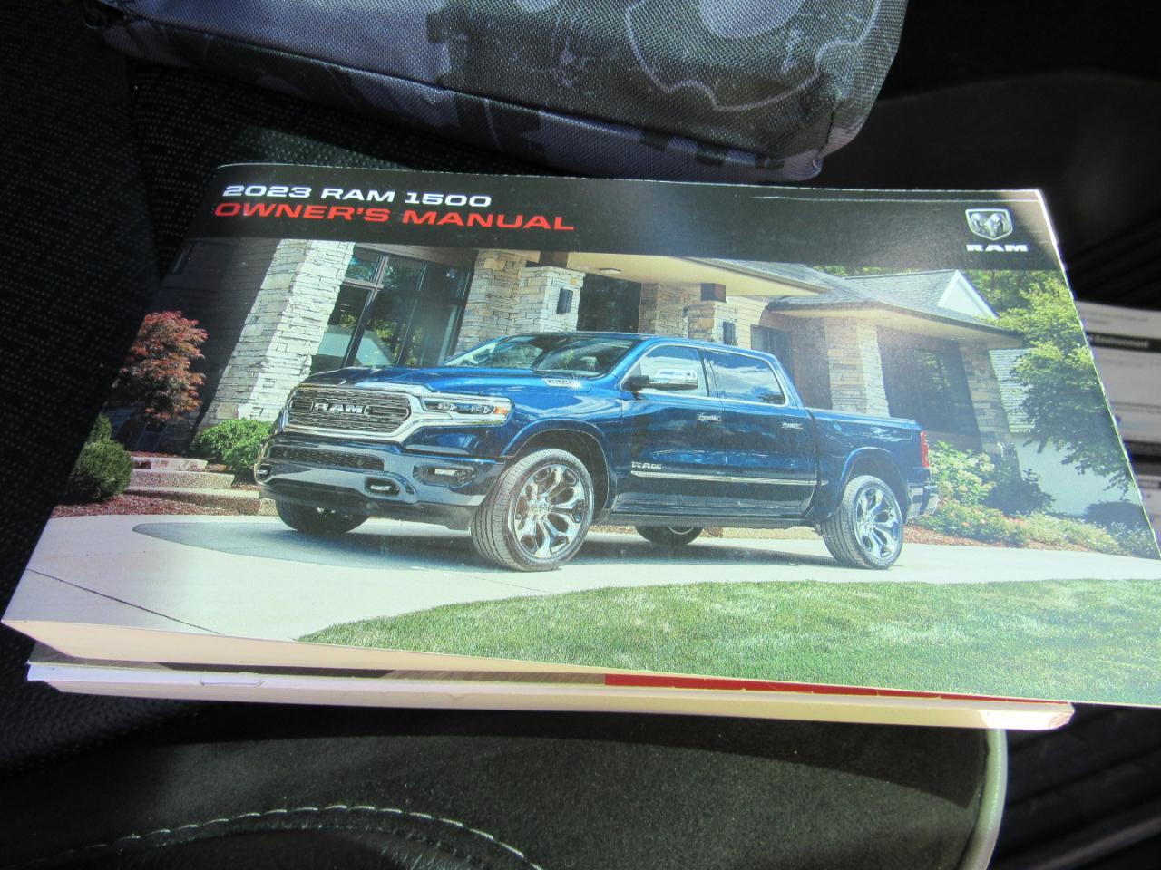 RAM 1500 Laramie Crew Cab 4WD 2023