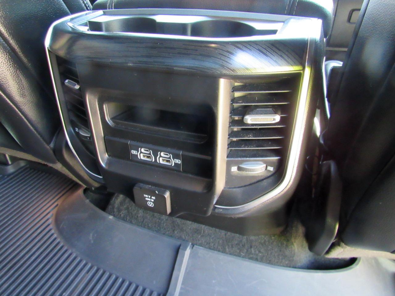 RAM 1500 Laramie Crew Cab 4WD 2023
