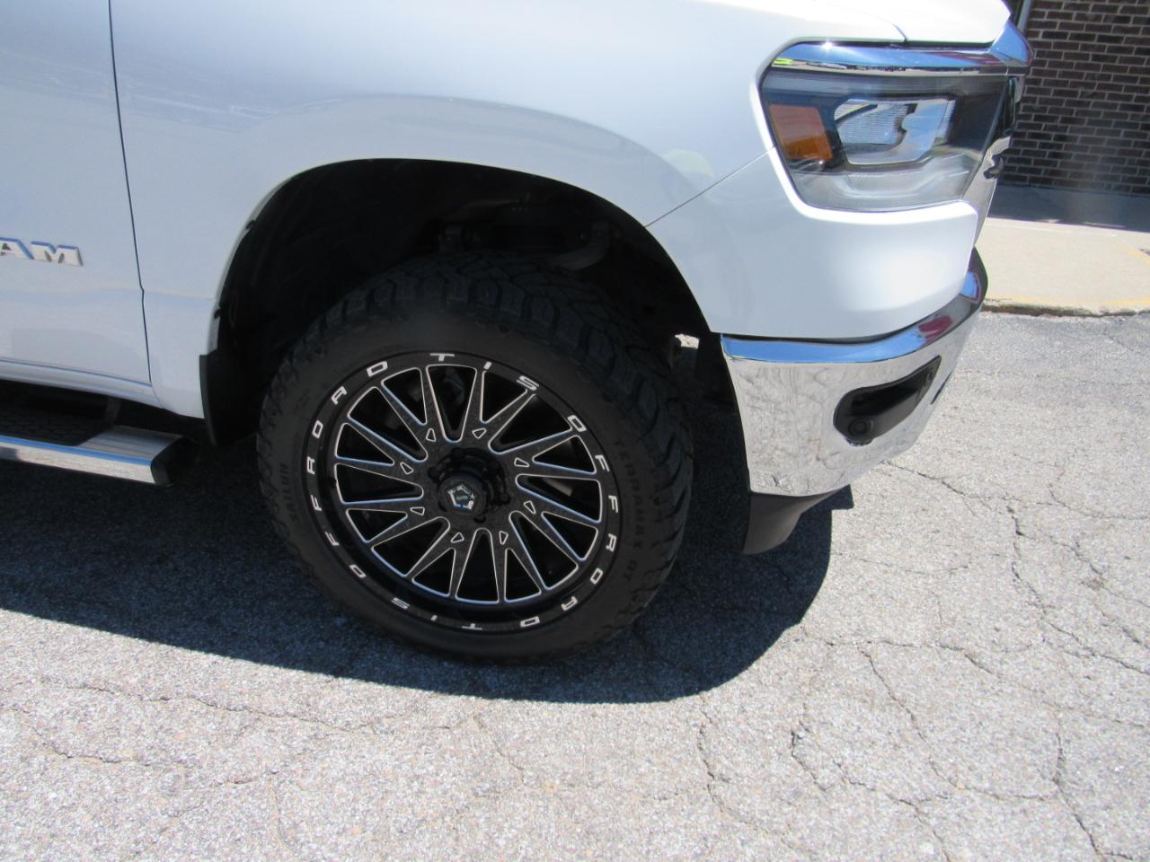 RAM 1500 Laramie Crew Cab 4WD 2023