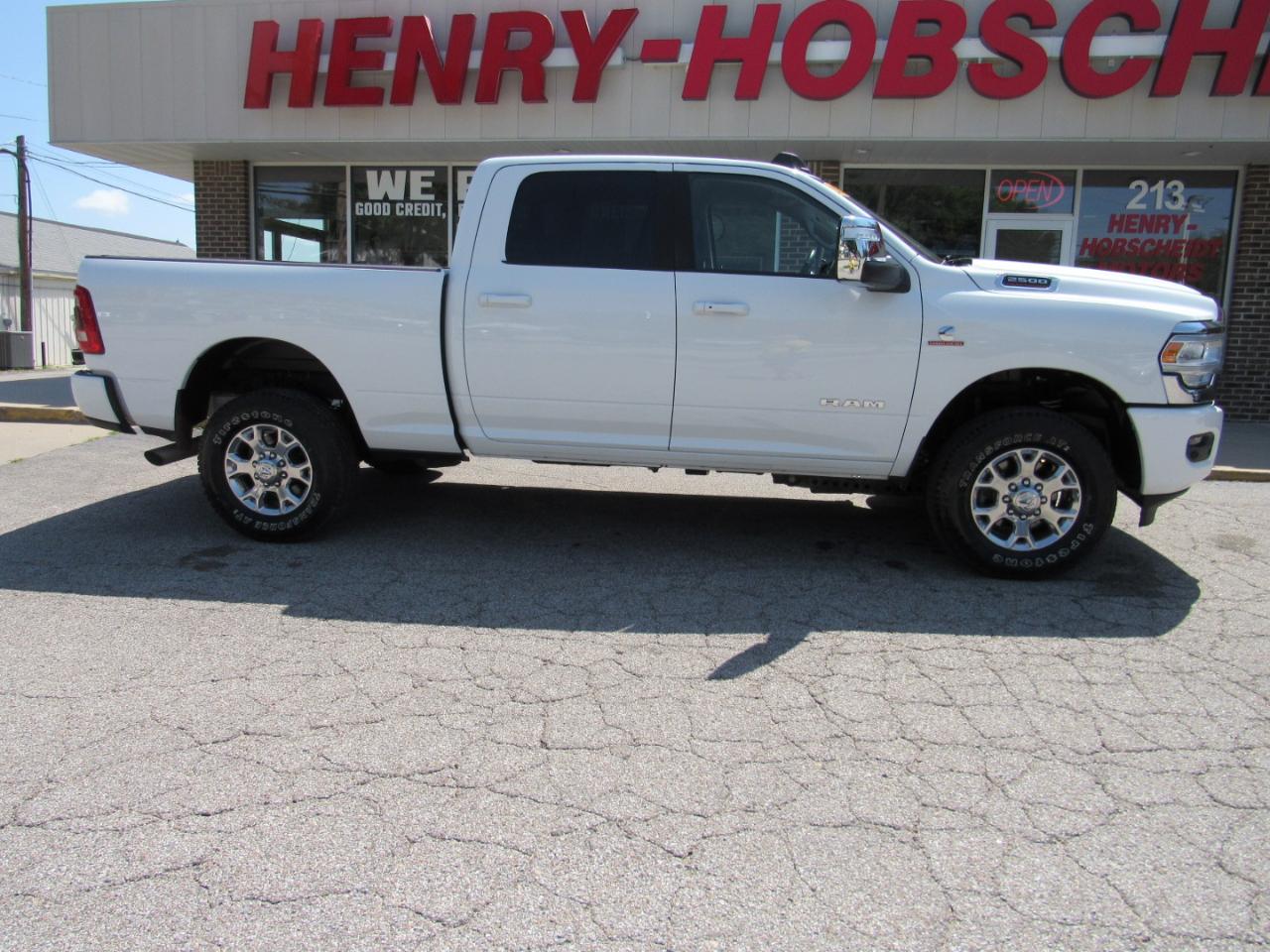 RAM 2500 Laramie Crew Cab 4WD 2024