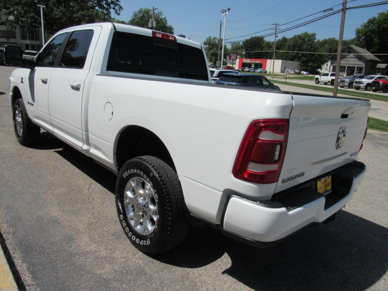 RAM 2500 Laramie Crew Cab 4WD 2024