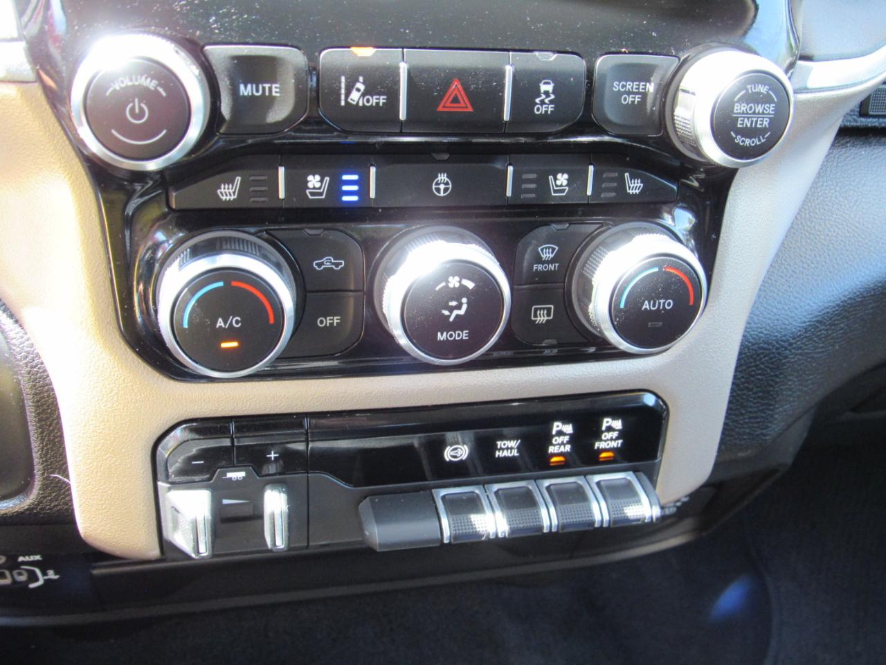 RAM 2500 Laramie Crew Cab 4WD 2024