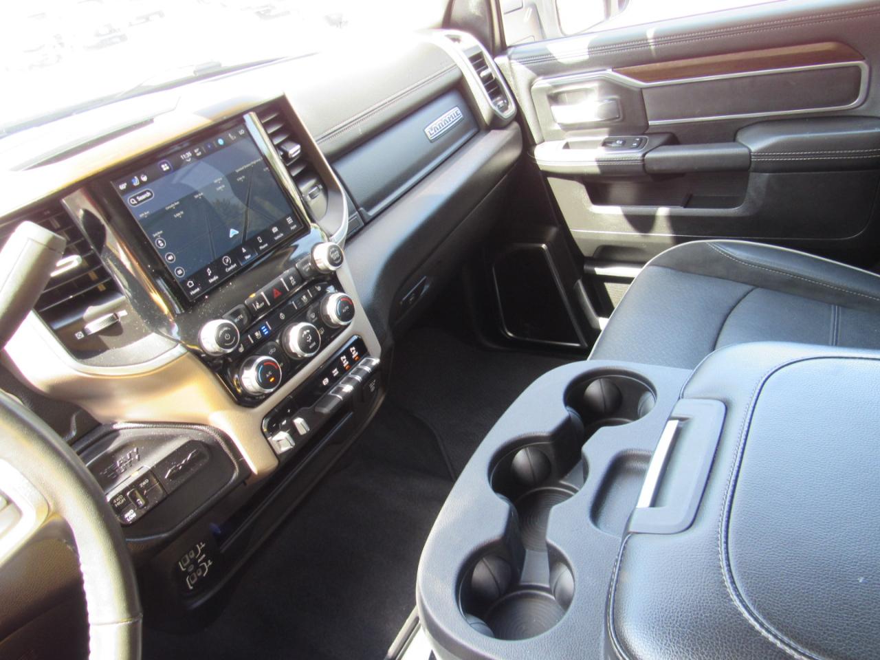 RAM 2500 Laramie Crew Cab 4WD 2024