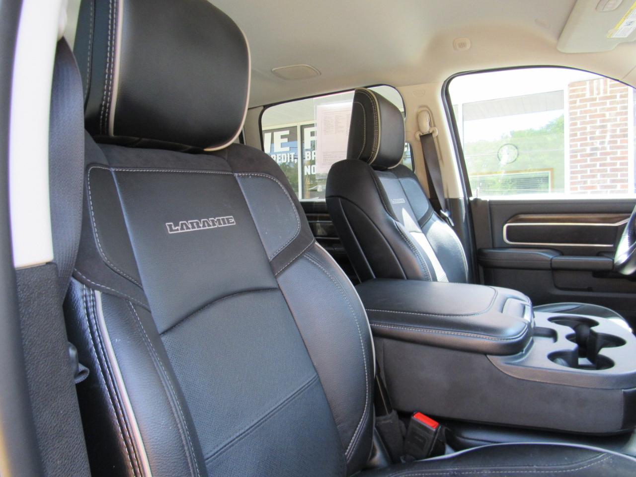 RAM 2500 Laramie Crew Cab 4WD 2024