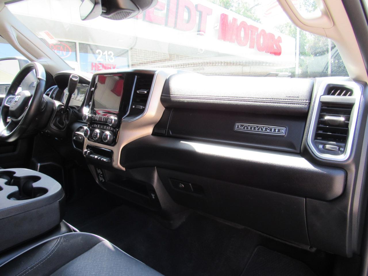 RAM 2500 Laramie Crew Cab 4WD 2024