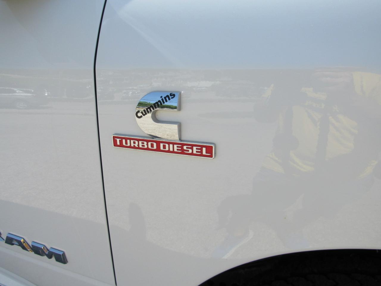 RAM 2500 Laramie Crew Cab 4WD 2024