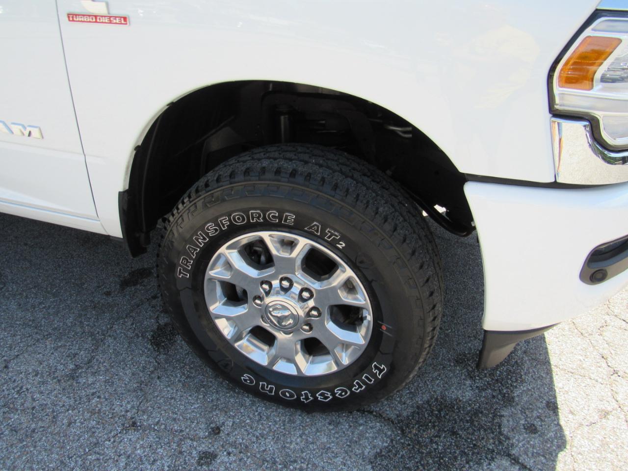 RAM 2500 Laramie Crew Cab 4WD 2024