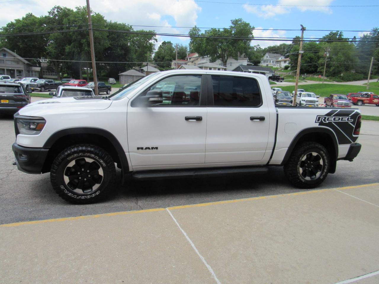 RAM 1500 Rebel Crew Cab 4WD 2021