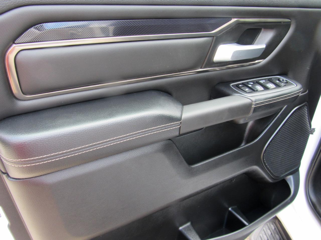 RAM 1500 Rebel Crew Cab 4WD 2021