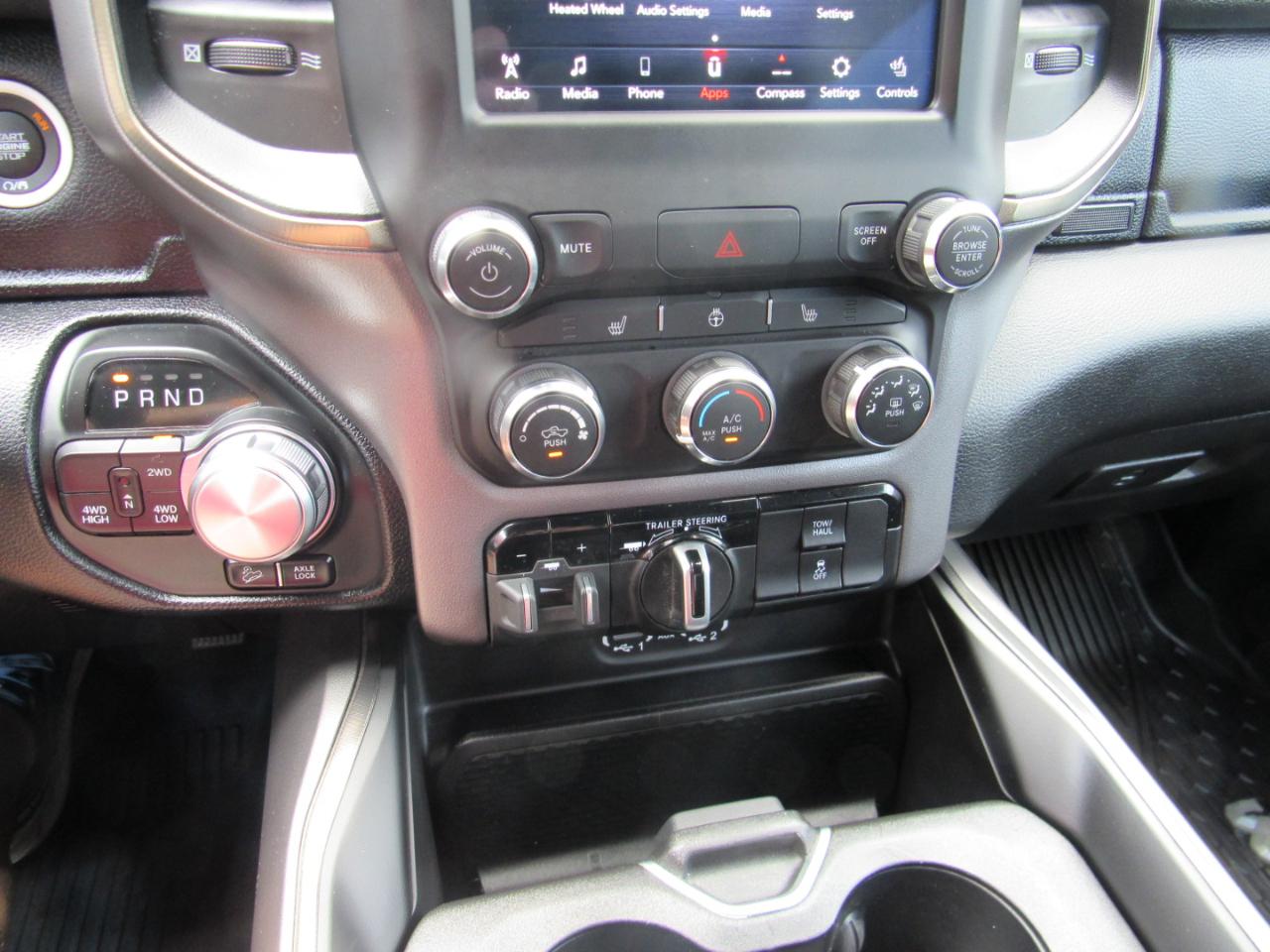 RAM 1500 Rebel Crew Cab 4WD 2021
