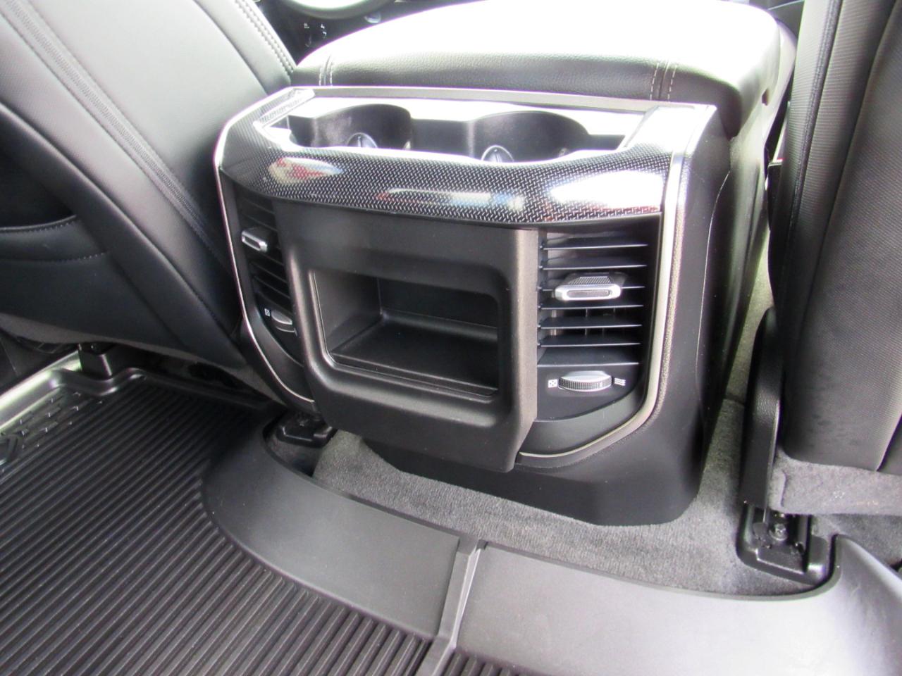 RAM 1500 Rebel Crew Cab 4WD 2021