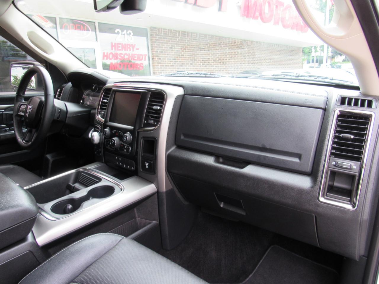 RAM 1500 Sport Crew Cab 4WD 2017