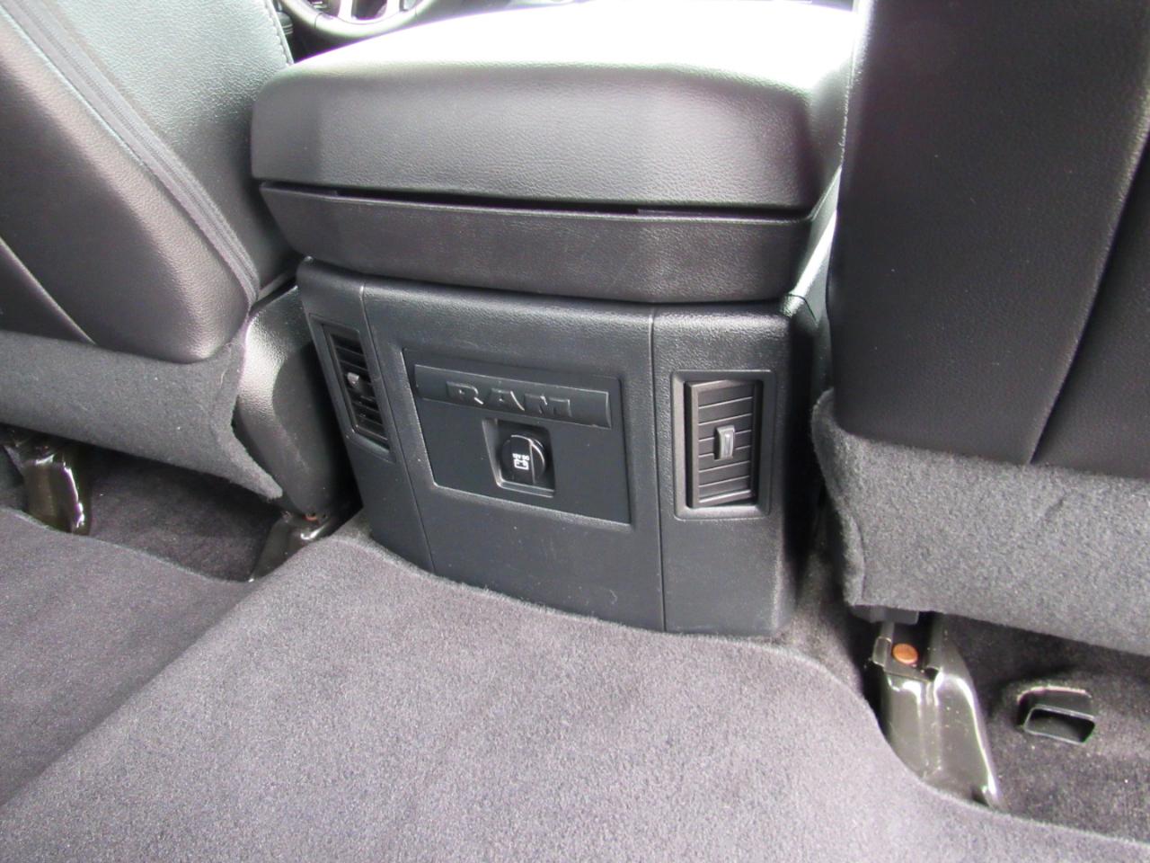 RAM 1500 Sport Crew Cab 4WD 2017