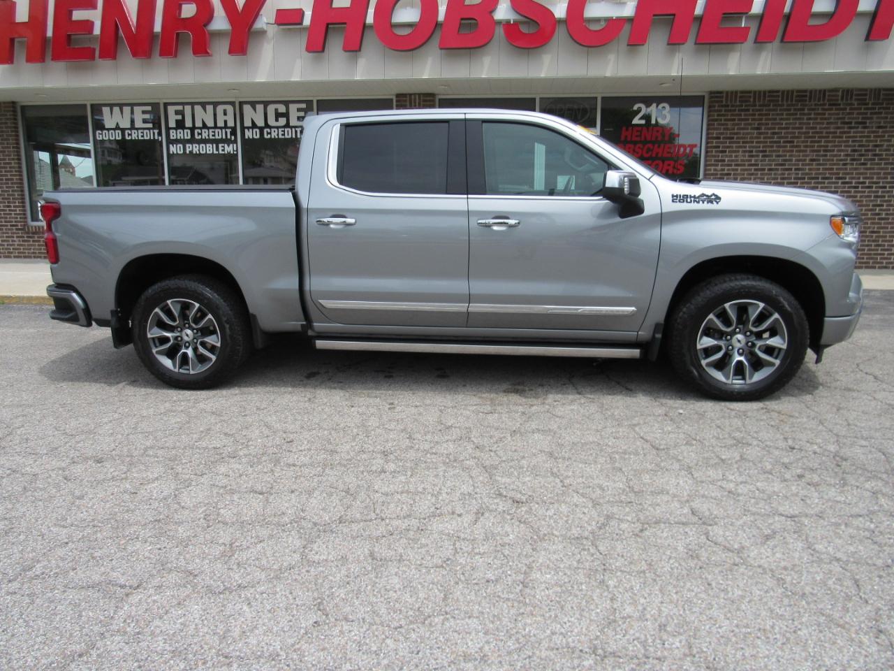 Chevrolet Silverado 1500 High Country Crew Cab 4WD 2024