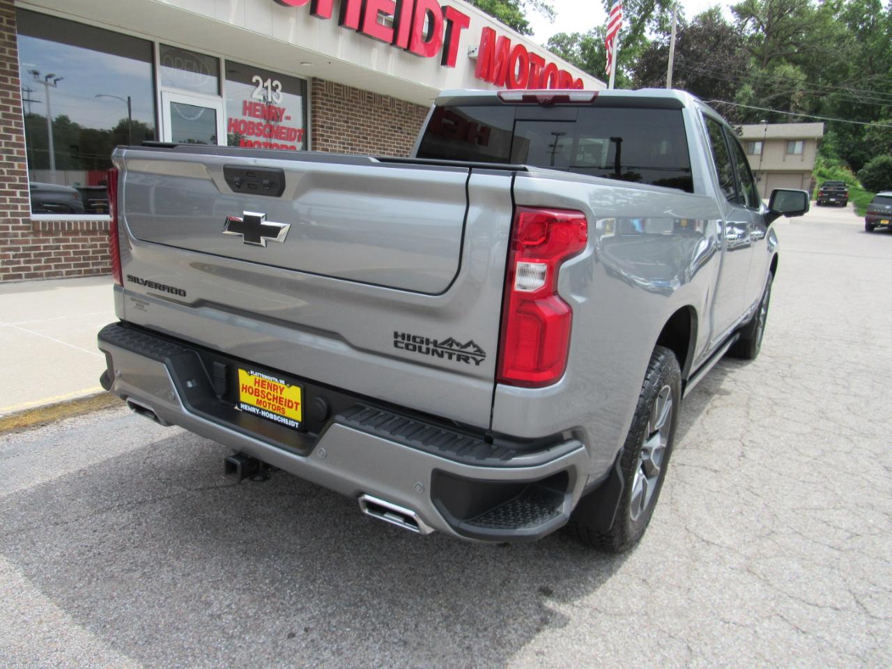 Chevrolet Silverado 1500 High Country Crew Cab 4WD 2024