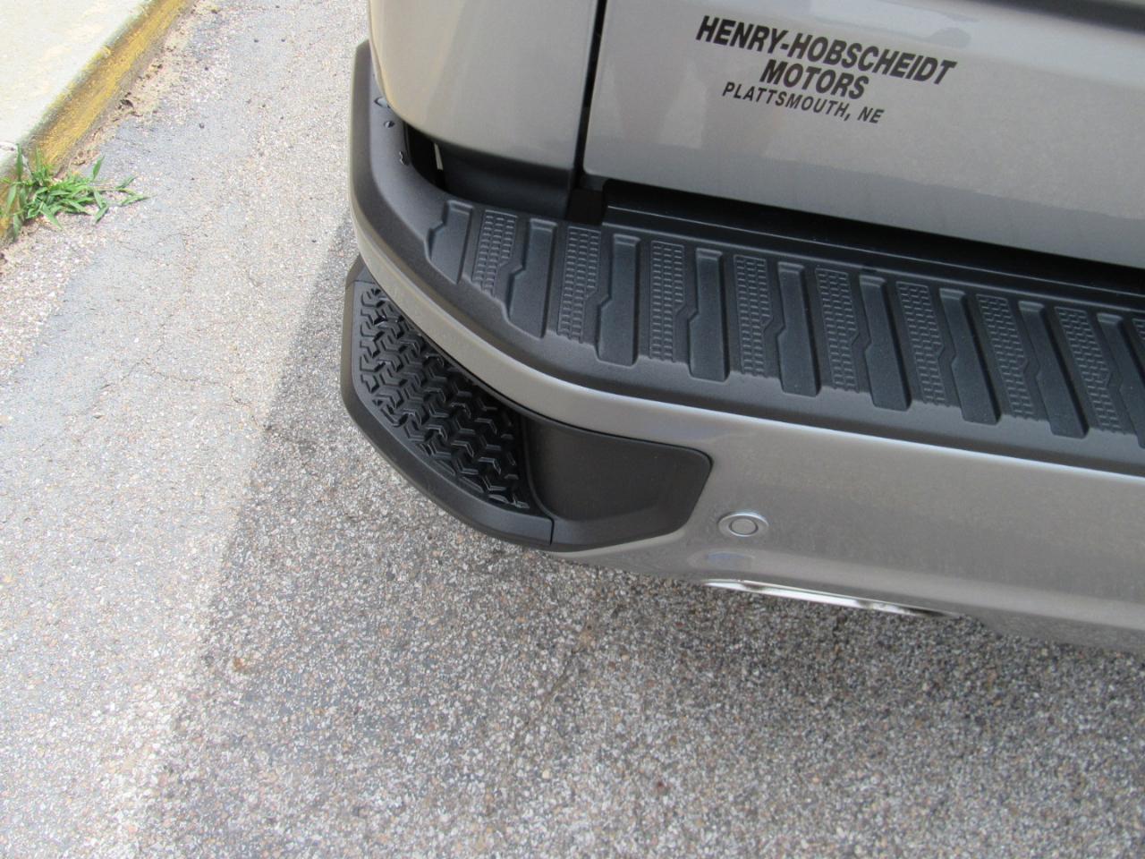 Chevrolet Silverado 1500 High Country Crew Cab 4WD 2024