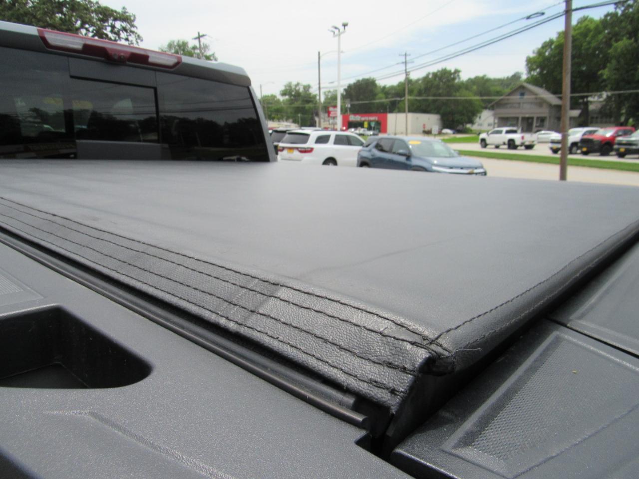 Chevrolet Silverado 1500 High Country Crew Cab 4WD 2024