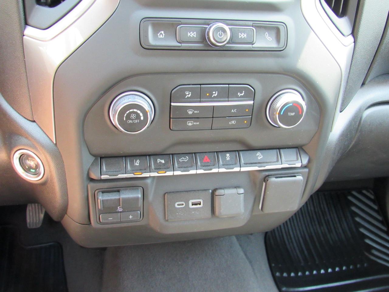 Chevrolet Silverado 2500HD  2025