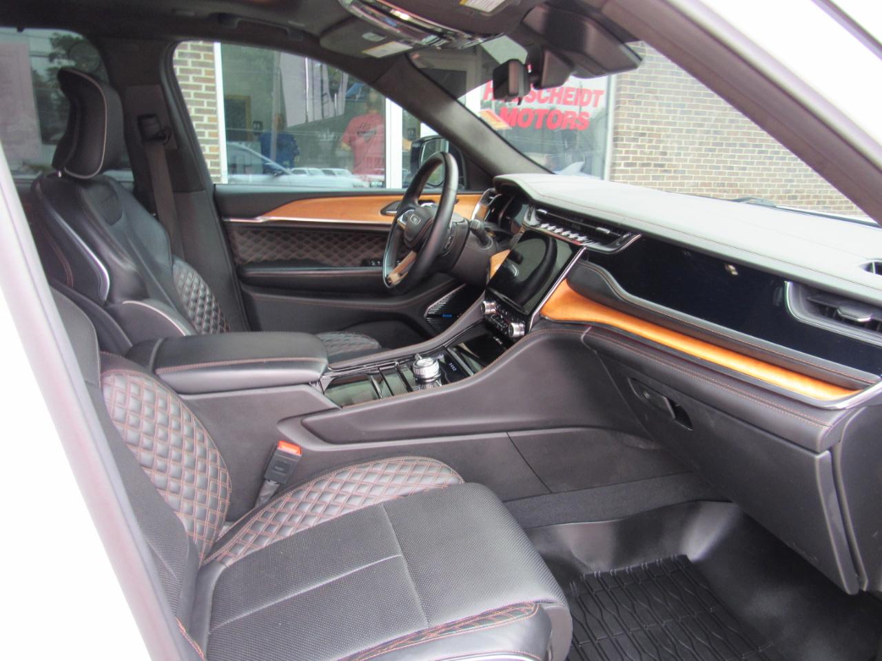 Jeep Grand Cherokee L Summit Reserve 4x4 2023