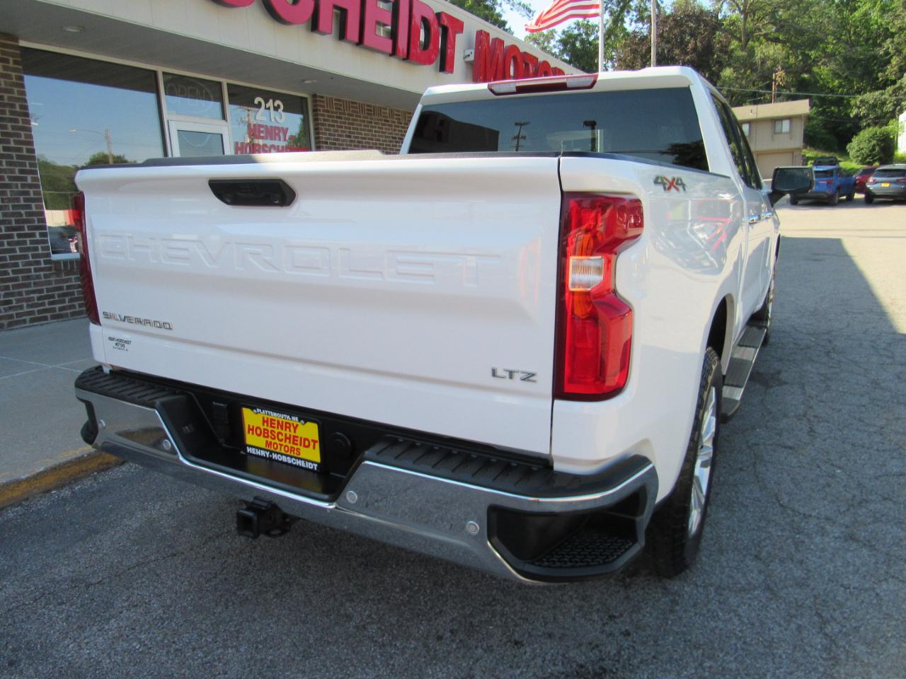 Chevrolet Silverado 1500 LTZ Crew Cab 4WD 2023