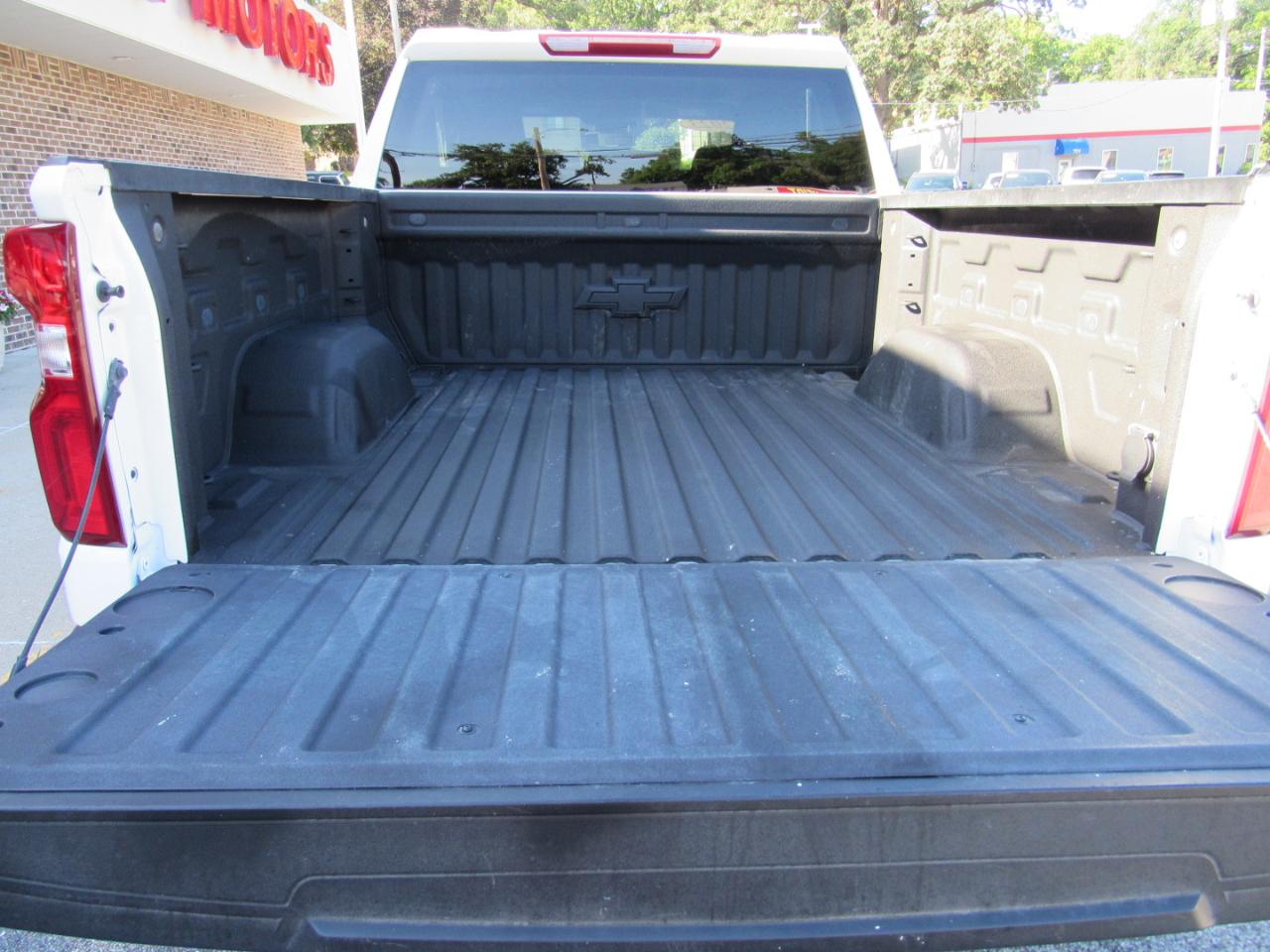 Chevrolet Silverado 1500 LTZ Crew Cab 4WD 2023
