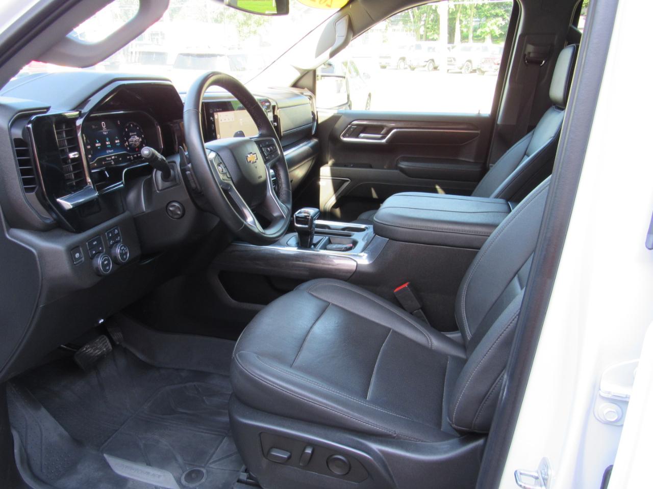 Chevrolet Silverado 1500 LTZ Crew Cab 4WD 2023