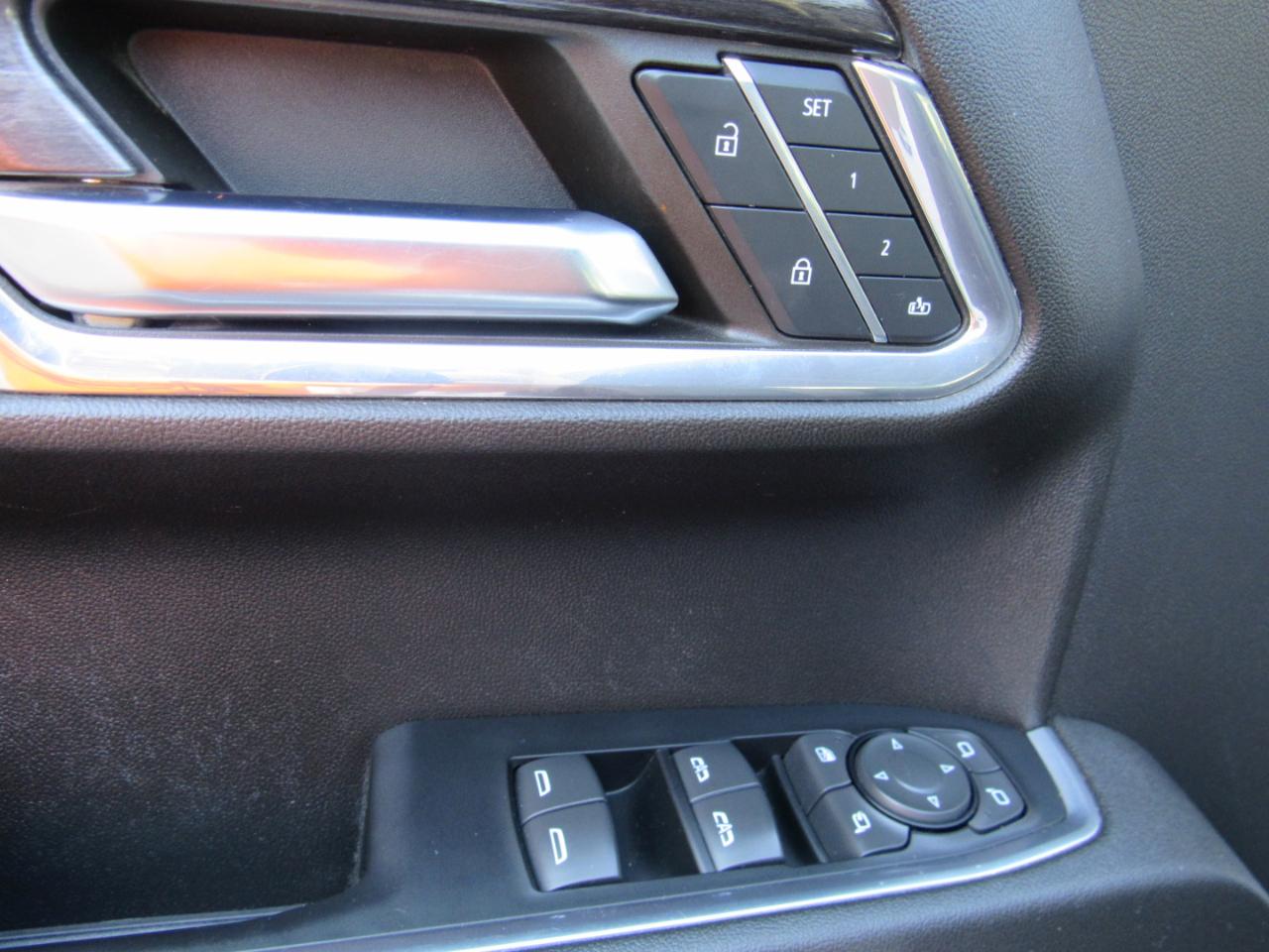 Chevrolet Silverado 1500 LTZ Crew Cab 4WD 2023
