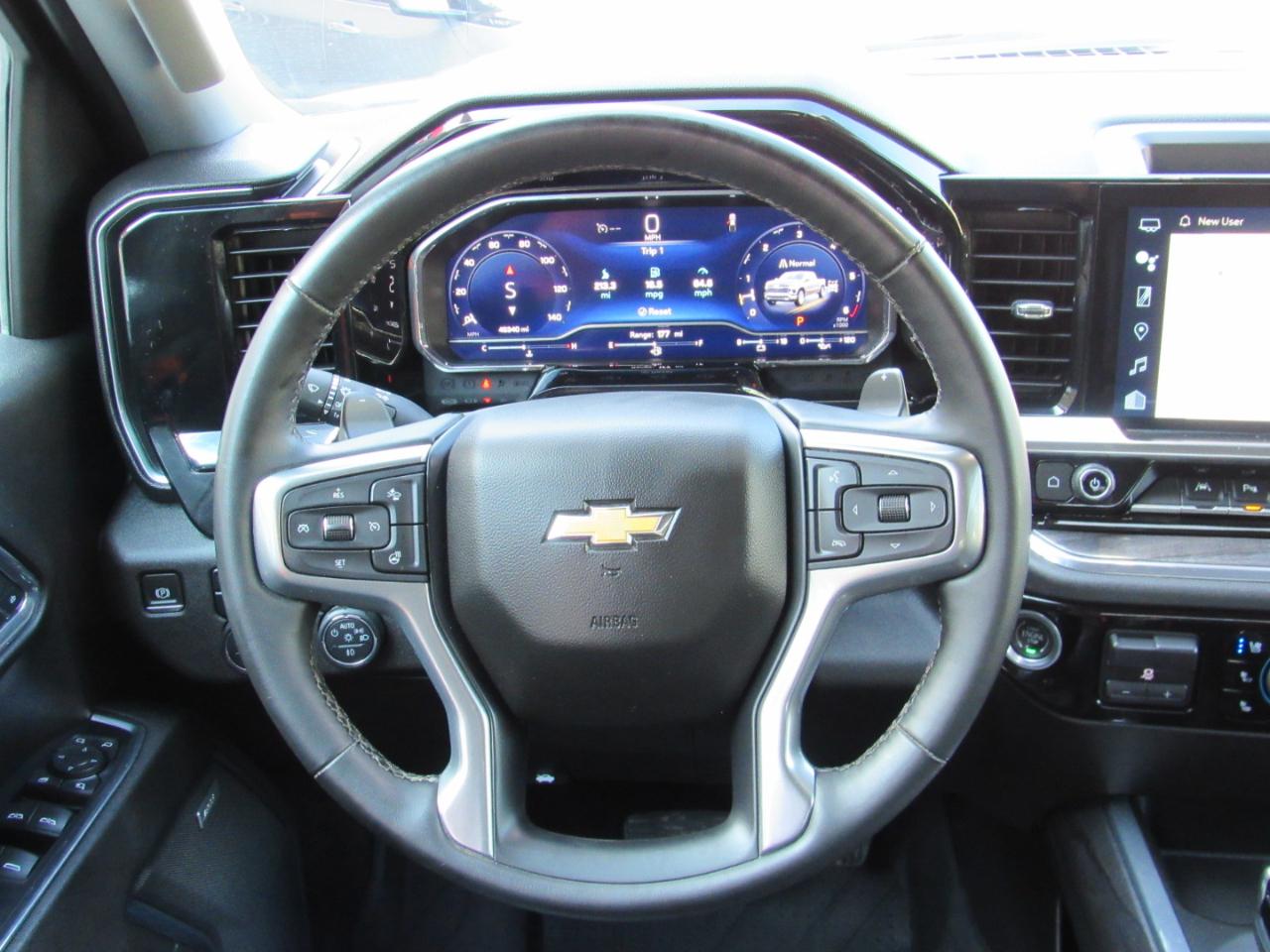 Chevrolet Silverado 1500 LTZ Crew Cab 4WD 2023