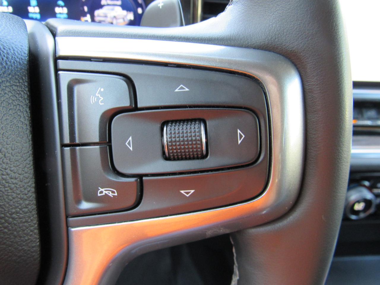 Chevrolet Silverado 1500 LTZ Crew Cab 4WD 2023