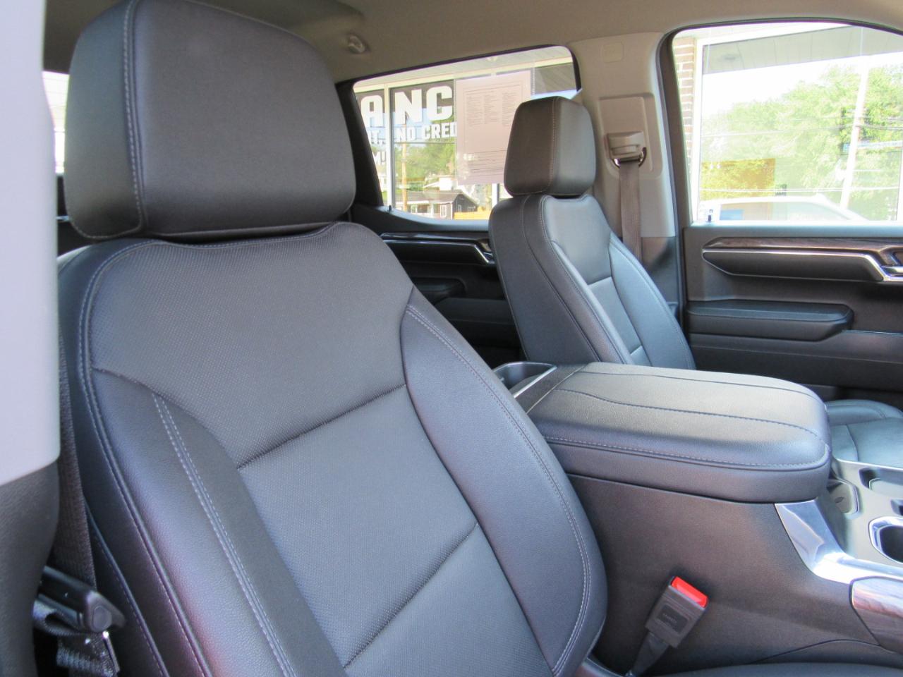 Chevrolet Silverado 1500 LTZ Crew Cab 4WD 2023