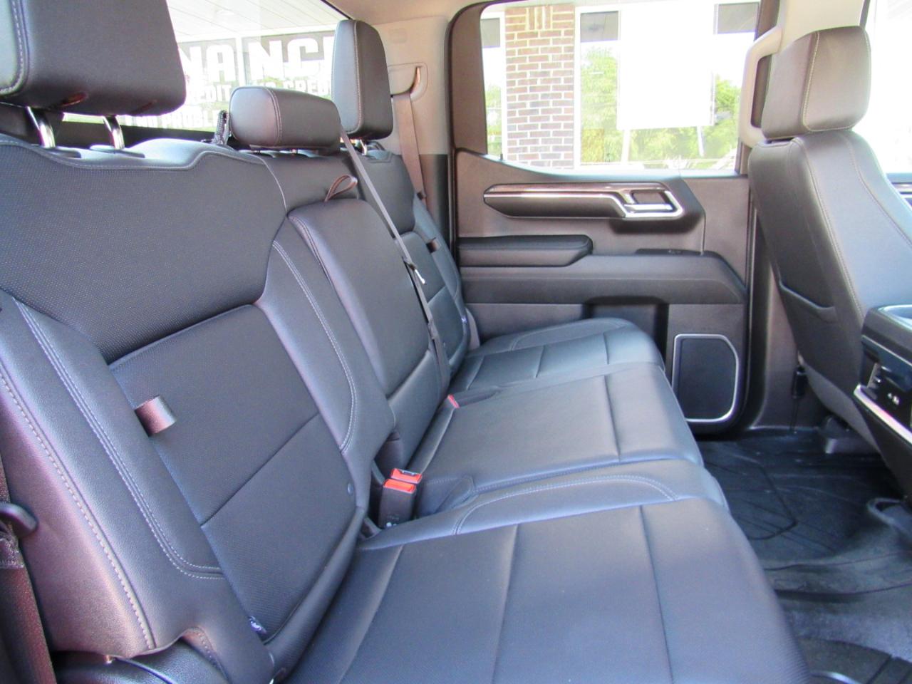 Chevrolet Silverado 1500 LTZ Crew Cab 4WD 2023