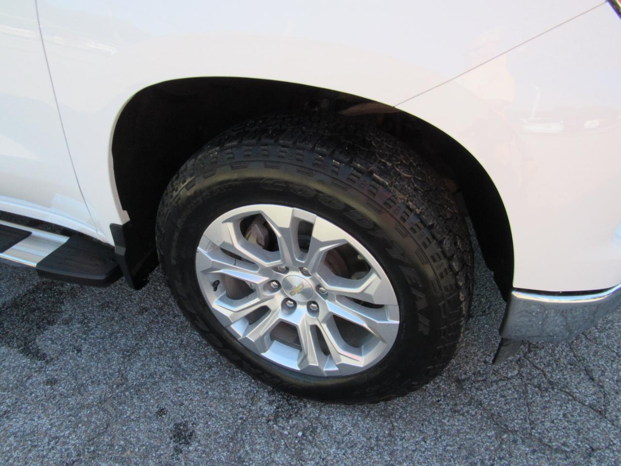Chevrolet Silverado 1500 LTZ Crew Cab 4WD 2023