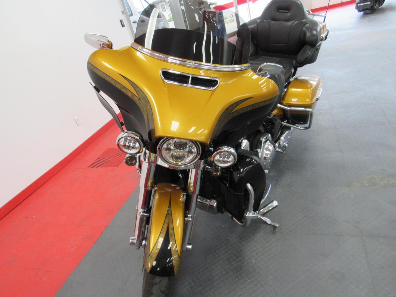 Harley-Davidson CVO Ultra Classic Electra Glide  2015