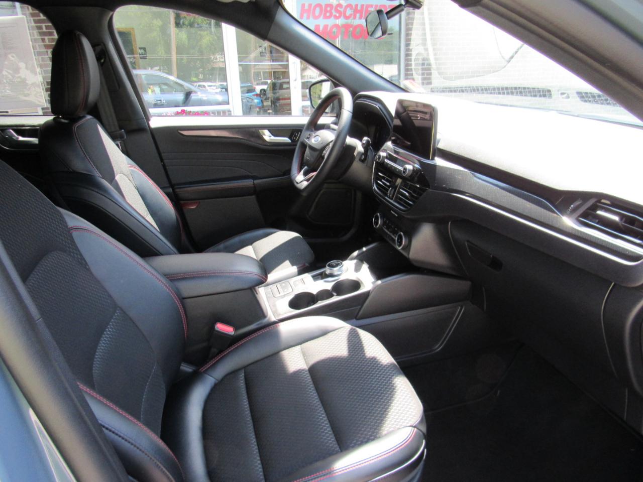 Ford Escape ST-Line FWD 2025