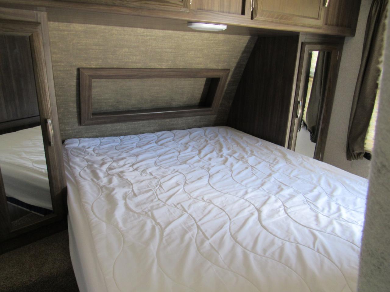 Coachmen Apex Ultra-Lite  2019