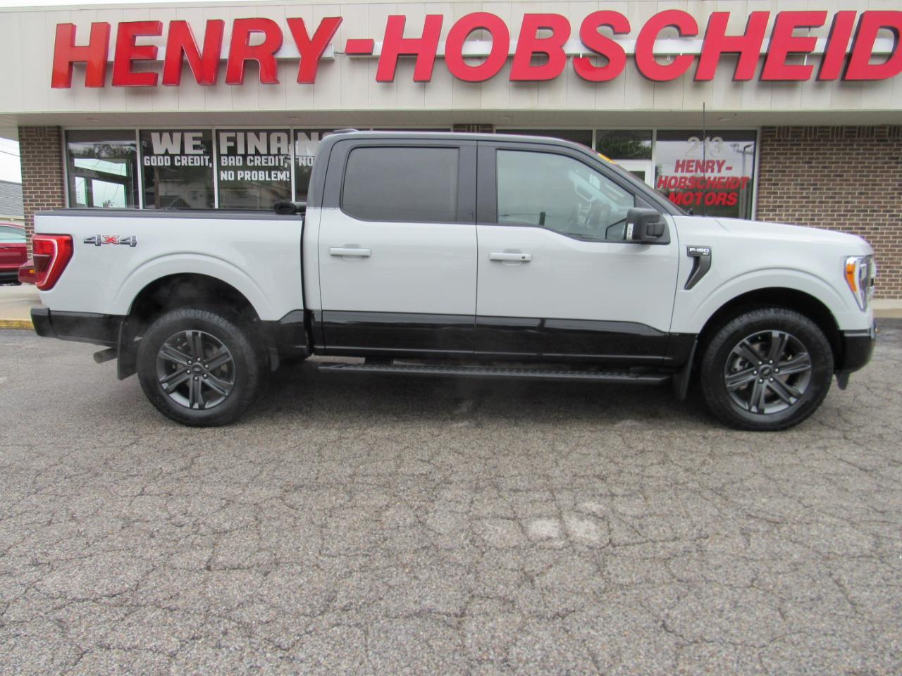 Ford F-150 XLT SuperCrew 4WD 2023