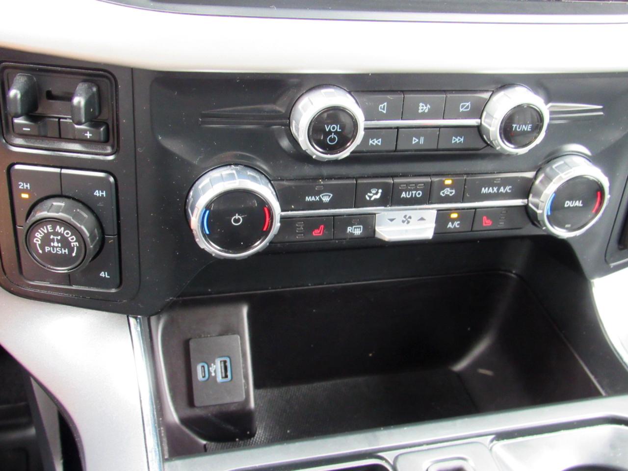 Ford F-150 XLT SuperCrew 4WD 2023