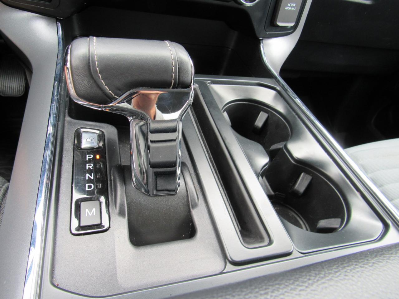 Ford F-150 XLT SuperCrew 4WD 2023