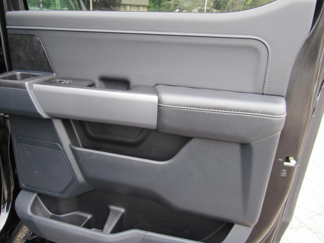 Ford F-150 XLT SuperCrew 4WD 2023