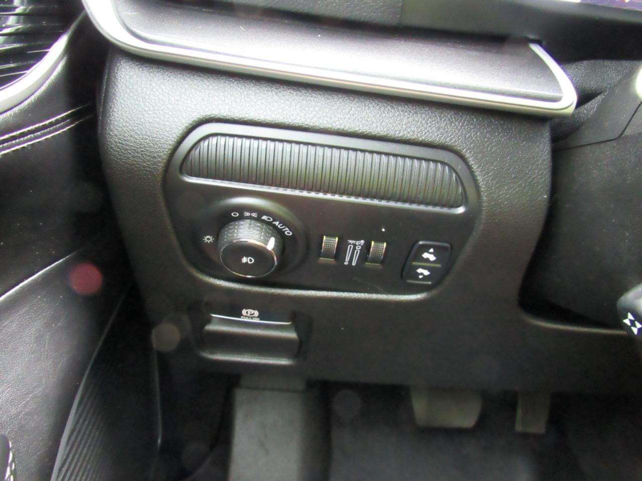 Jeep Wagoneer Series I 4x4 2022