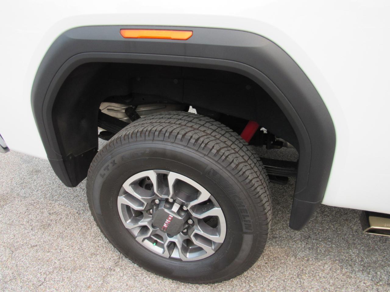 GMC Sierra 2500HD SLE Regular Cab 4WD 2025