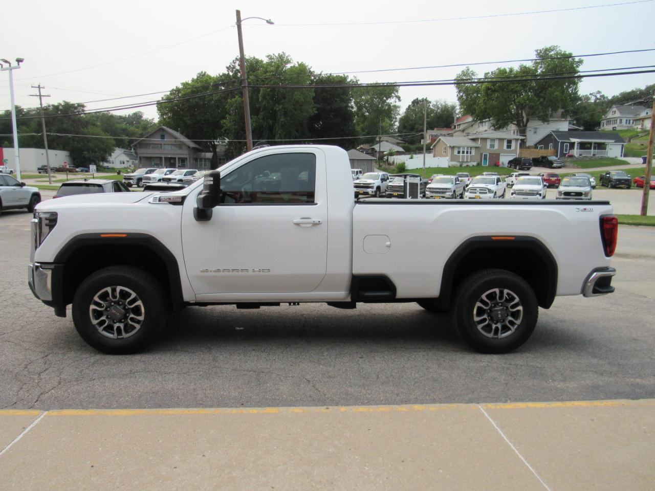 GMC Sierra 2500HD SLE Regular Cab 4WD 2025