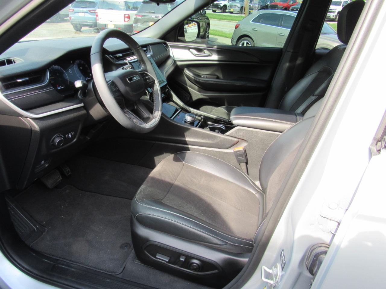 Jeep Grand Cherokee  2023